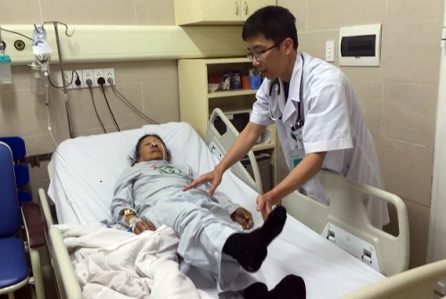 Trời rét đậm kéo dài khiến nhiều người Hà Nội bị đột quỵ