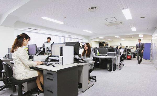 Mẹ bầu hối hận khi sinh non vì thói quen xấu chị em văn phòng rất hay phạm phải