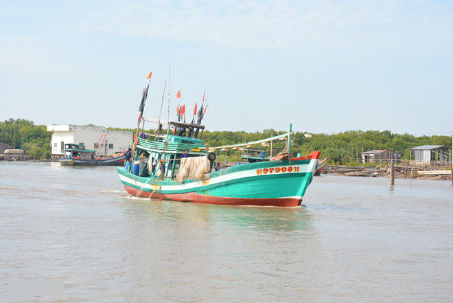 Nhiều tàu thuyền tại Cà Mau xin trú bão Tembin ở Thái Lan, Malaysia