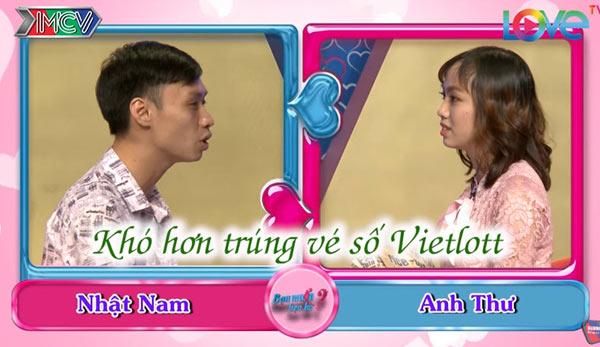 Đến bạn muốn hẹn hò, chàng da trắng, ít lông khiến dân mạng nghi ngờ vì dáng ngồi thục nữ Đến bạn muốn hẹn hò, chàng da trắng, ít lông khiến dân mạng nghi ngờ vì dáng ngồi thục nữ