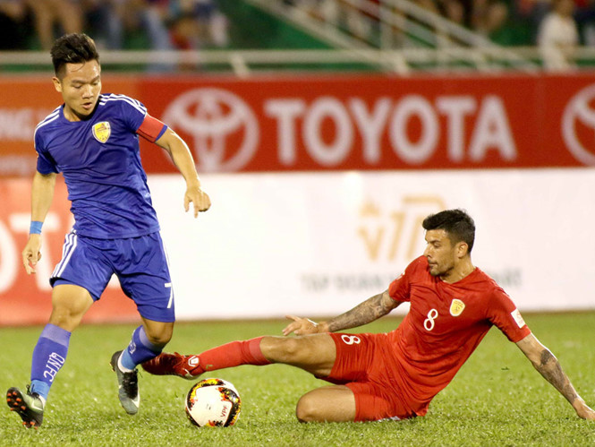 Đinh Thanh Trung chiếm ưu thế ở Quả bóng vàng Việt Nam 2017