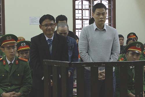 Kẻ mua bán hơn 160 bánh heroin được giảm án