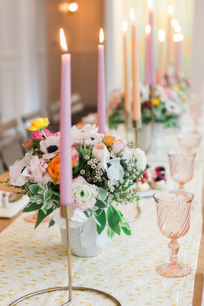 Những cách cắm hoa đơn giản giúp căn nhà từ buồn tẻ trở nên vô cùng sinh động