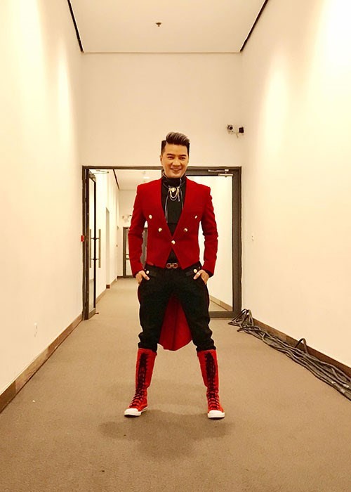 Tổng kết quà Giáng sinh của sao Việt: Ai được tặng quà khủng nhất?