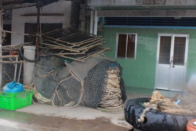 Cảnh hoang vắng khi người dân sơ tán tránh bão