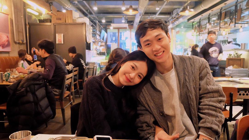 Chuyện tình cảm hot girl 2017: Kẻ chia tay, người vừa mới công khai