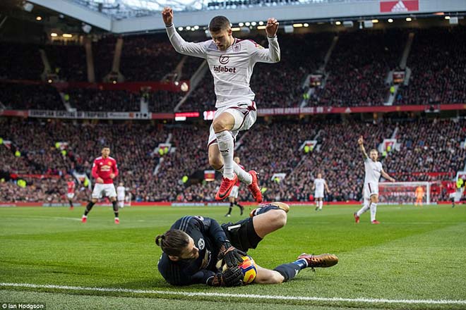 MU hết cửa Ngoại hạng Anh: Công thủ đều kém, không còn niềm tự hào