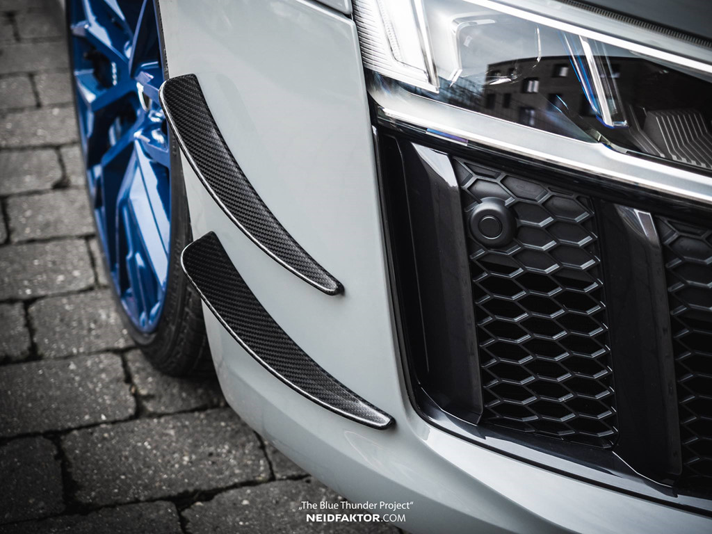 Audi R8 V10 Plus được bọc carbon