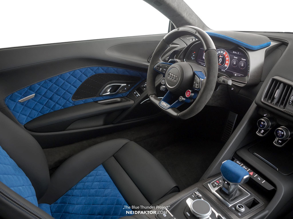 Audi R8 V10 Plus được bọc carbon