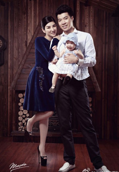 5 cặp đôi bị ghét nhất Cbiz: Huỳnh Hiểu Minh - Angela Baby đầu bảng, Dương Mịch - Lưu Khải Uy không kém phần 5 cặp đôi bị ghét nhất Cbiz: Huỳnh Hiểu Minh - Angela Baby đầu bảng, Dương Mịch - Lưu Khải Uy không kém phần