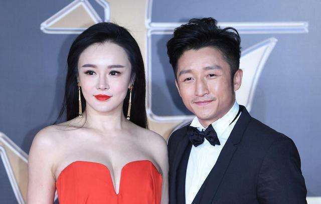 5 cặp đôi bị ghét nhất Cbiz: Huỳnh Hiểu Minh - Angela Baby đầu bảng, Dương Mịch - Lưu Khải Uy không kém phần 5 cặp đôi bị ghét nhất Cbiz: Huỳnh Hiểu Minh - Angela Baby đầu bảng, Dương Mịch - Lưu Khải Uy không kém phần
