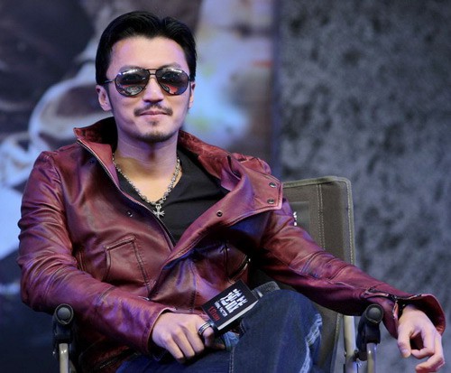 Cha tuyên bố để toàn bộ tài sản cho Trương Bá Chi, Tạ Đình Phong bức xúc phản pháo