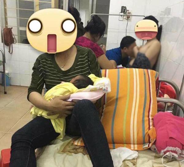 Khoảnh khắc đỏ mặt ở phòng phụ sản khiến chị em bỉm sữa tranh luận kịch liệt Khoảnh khắc đỏ mặt ở phòng phụ sản khiến chị em bỉm sữa tranh luận kịch liệt