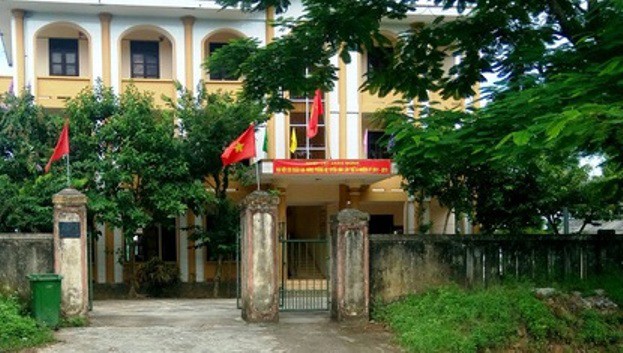 Buộc thôi việc giám đốc Ban quản lý rừng phòng hộ bỏ nhiệm sở