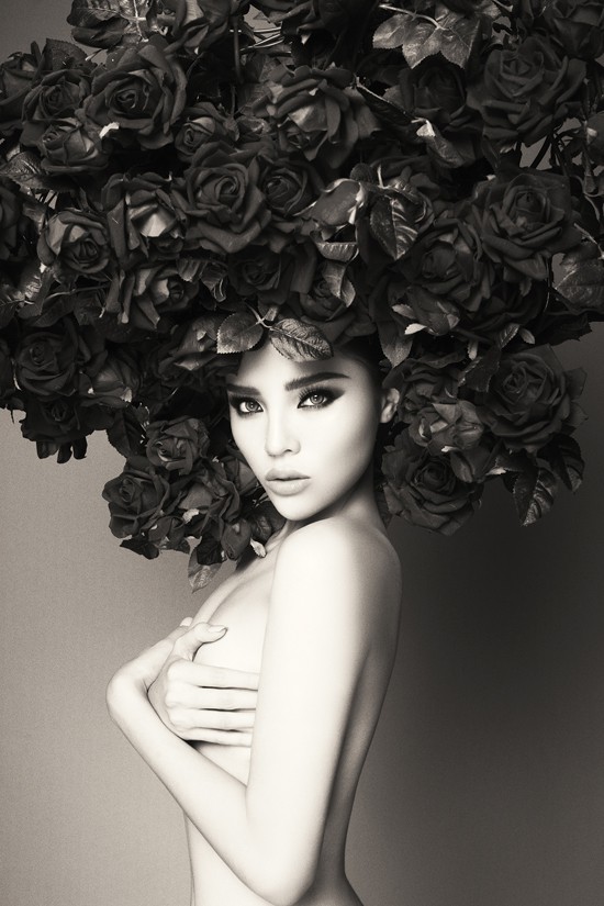 3 năm sau khi đăng quang và đây là lần đầu tiên Kỳ Duyên chụp ảnh bán nude!