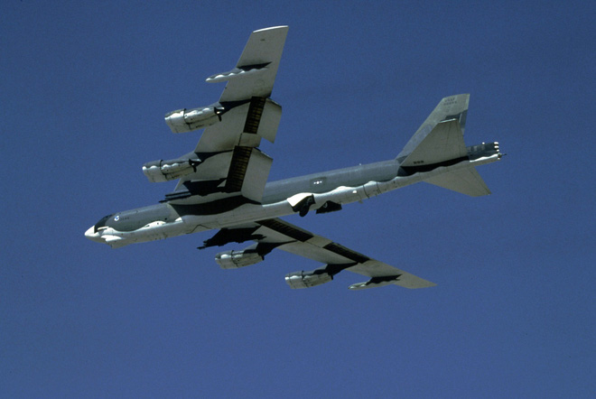 B-52 được lệnh tự do chuyển hướng vẫn rụng như sung trước tên lửa VN: Chuyện gì đã xảy ra?