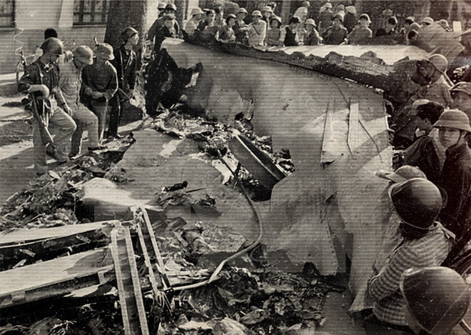 B-52 được lệnh tự do chuyển hướng vẫn rụng như sung trước tên lửa VN: Chuyện gì đã xảy ra?