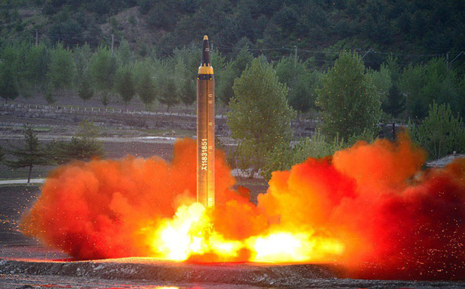 Nghi án Triều Tiên mua các bộ phận tên lửa từ Trung Quốc?