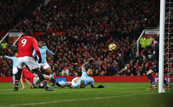 MU chỉ có 2 cầu thủ đẳng cấp thế giới, không phải Pogba