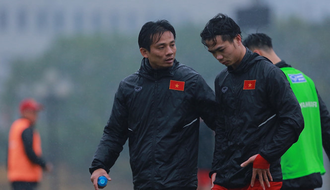 Công Phượng chỉ chấn thương nhẹ, HLV Park Hang-seo thở phào