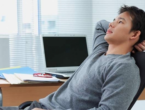 Phụ nữ hãy thôi kêu than đàn ông lười biếng, vô trách nhiệm