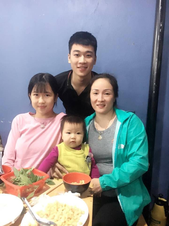 Mẹ chồng của năm lên mạng tuyển con dâu tương lai không cần xinh, chỉ cần hay ăn, thích đi nhà hàng và du lịch... gây bão mạng