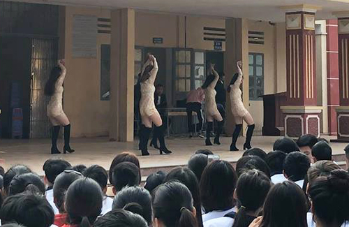 Các trường Hà Nội phải kiểm duyệt trước buổi diễn văn nghệ