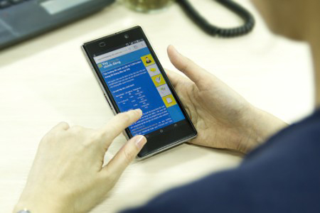 Chồng đổi điện thoại liên tục khiến nhà tôi không có dư đồng nào