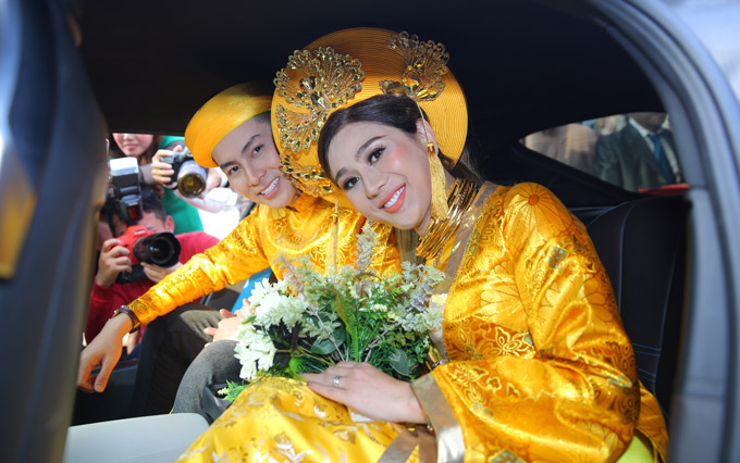 Lâm Khánh Chi rạng rỡ hạnh phúc trong ngày vu quy