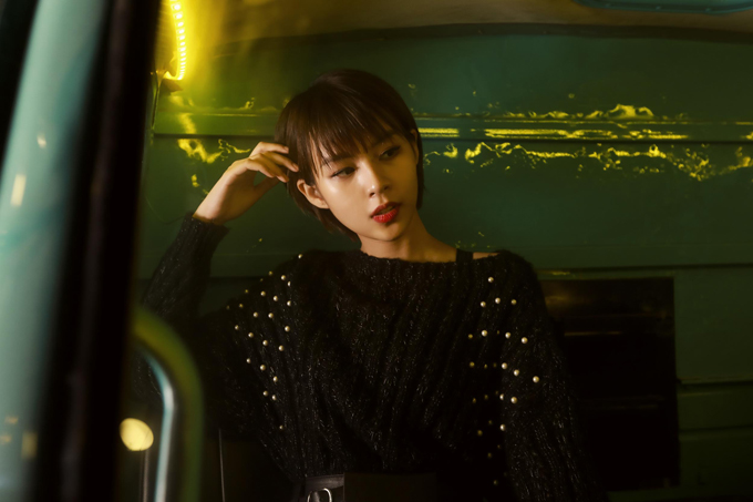 Phí Phương Anh gợi ý phối đồ trẻ trung cùng chân váy