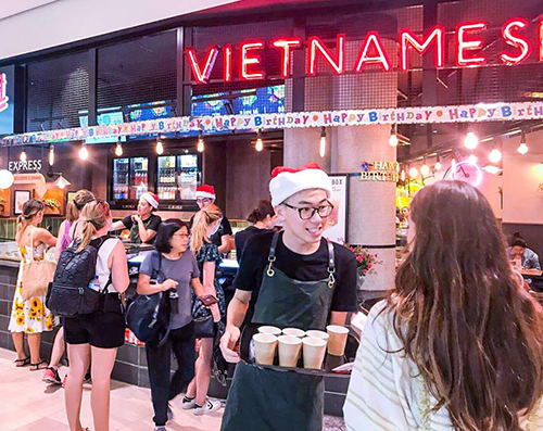 Người Việt trên thế giới tất bật đón năm mới