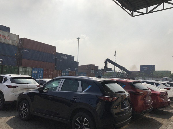 Thị trường ô tô nhập khẩu: Vặn mình theo chính sách