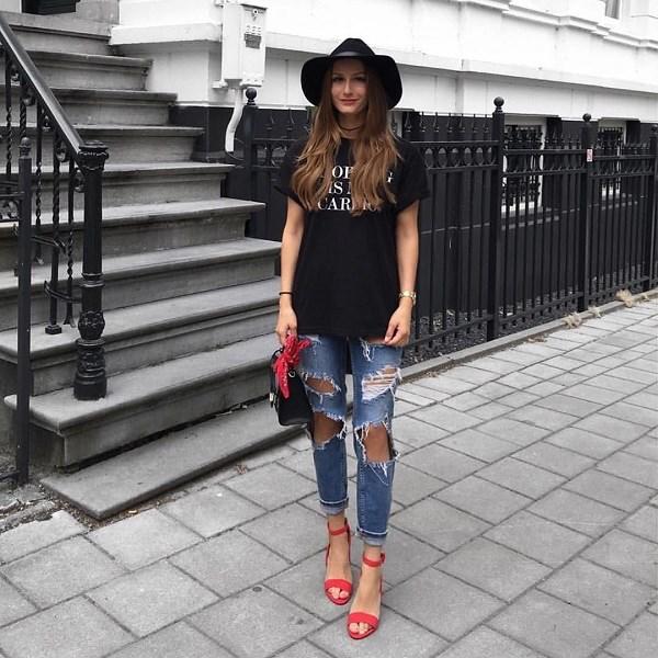 Mỡ bụng tàng hình ngay tức khắc nhờ vào 4 kiểu áo che khuyết điểm vòng 2 sau!