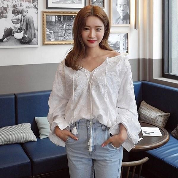 Mỡ bụng tàng hình ngay tức khắc nhờ vào 4 kiểu áo che khuyết điểm vòng 2 sau!