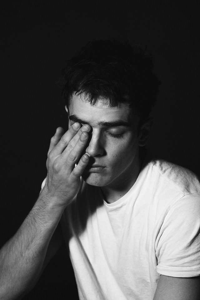 Đàn ông tuổi 25: Hãy yêu tiền, yêu vật chất, hãy dùng tiền để sống cho ra sống