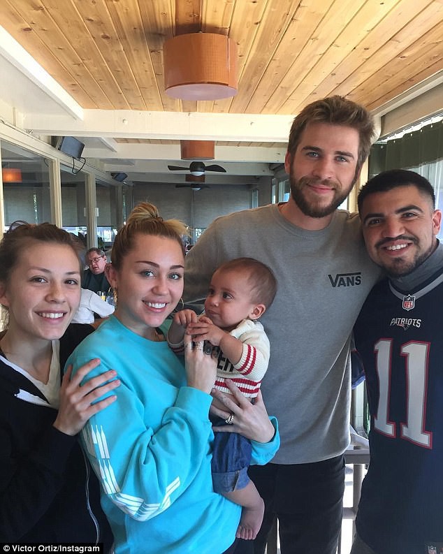 Chưa cần cưới, Miley Cyrus và Liam Hemsworth đã lên kế hoạch có một thiên thần nhỏ vào năm tới