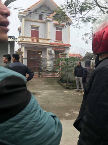 Chồng chém vợ và hai con gái nhỏ tử vong trong đêm có biểu hiện ngáo đá, tự chặt cánh tay để tự sát