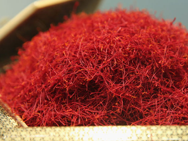 Tiết lộ đáng sợ: Vàng đỏ 650 triệu/kg làm giả từ bột nghệ và hóa chất