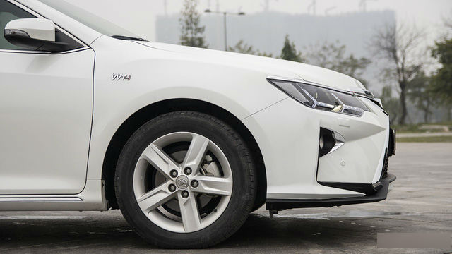 Nở rộ thú chơi biến xe Toyota thành Lexus