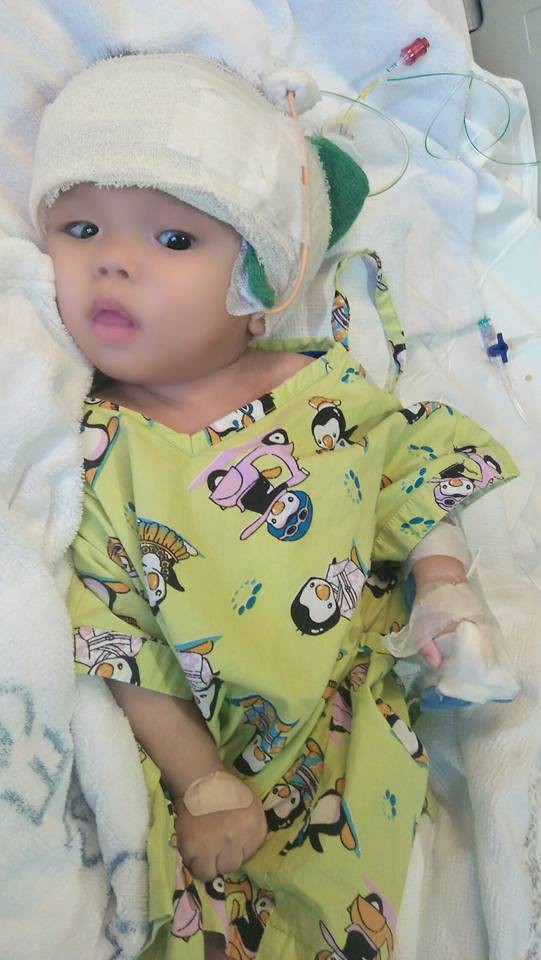 Người mẹ 18 tuổi và phép màu cứu con bị não úng thủy