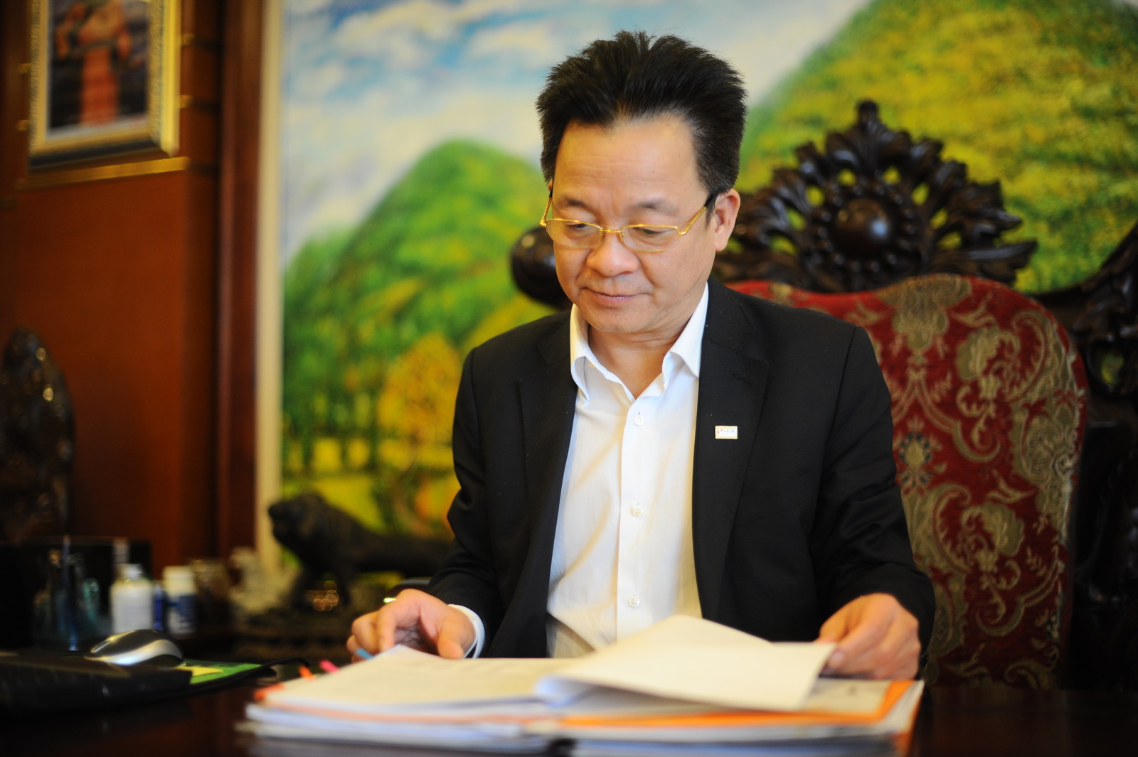 Ông Đỗ Quang Hiển - từ chúa chổm thành chủ ngân hàng Ông Đỗ Quang Hiển - từ chúa chổm thành chủ ngân hàng