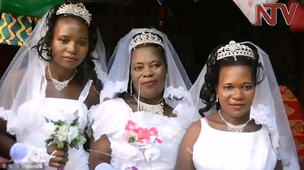 Người đàn ông kết hôn với ba vợ cùng một ngày