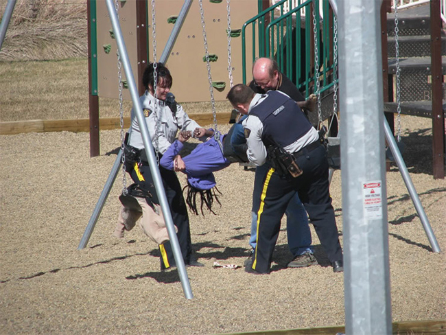 Những vụ mắc kẹt hy hữu mà ai cũng phải khóc thét