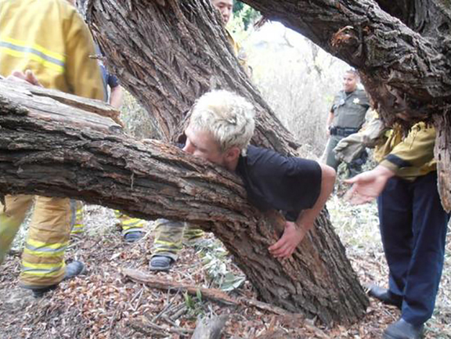 Những vụ mắc kẹt hy hữu mà ai cũng phải khóc thét