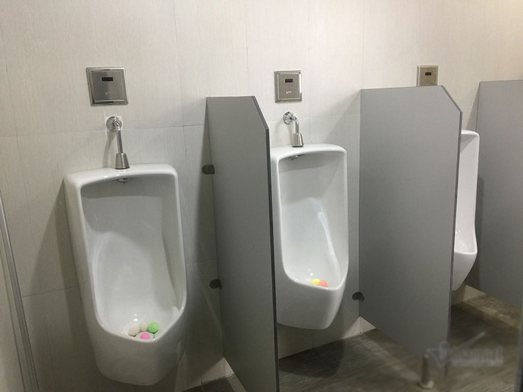 Hạ Long có nhà vệ sinh công cộng 5 sao, tự ý thu phí giá cao Hạ Long có nhà vệ sinh công cộng 5 sao, tự ý thu phí giá cao