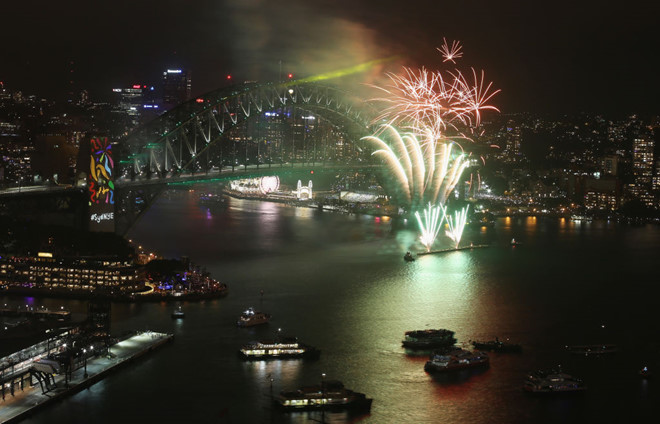 Hong Kong sáng bừng trong màn pháo hoa đón năm 2018 Hong Kong sáng bừng trong màn pháo hoa đón năm 2018