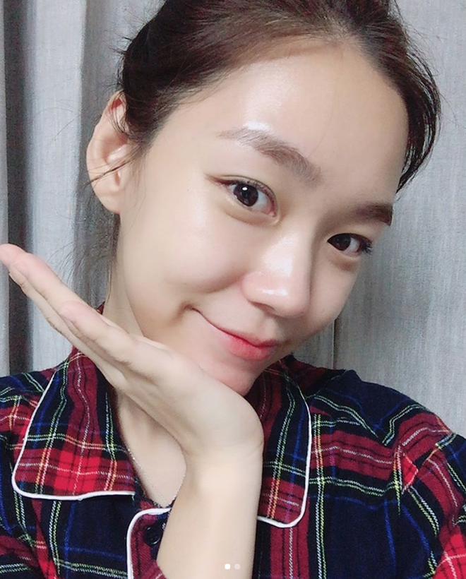 Làm sạch da mặt buổi sáng có cần cầu kỳ, đầy đủ các bước như buổi tối? Làm sạch da mặt buổi sáng có cần cầu kỳ, đầy đủ các bước như buổi tối?