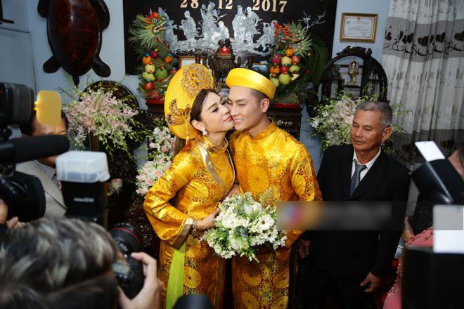 Muôn nẻo đường tình của 3 nghệ sĩ chuyển giới nổi tiếng Việt Nam