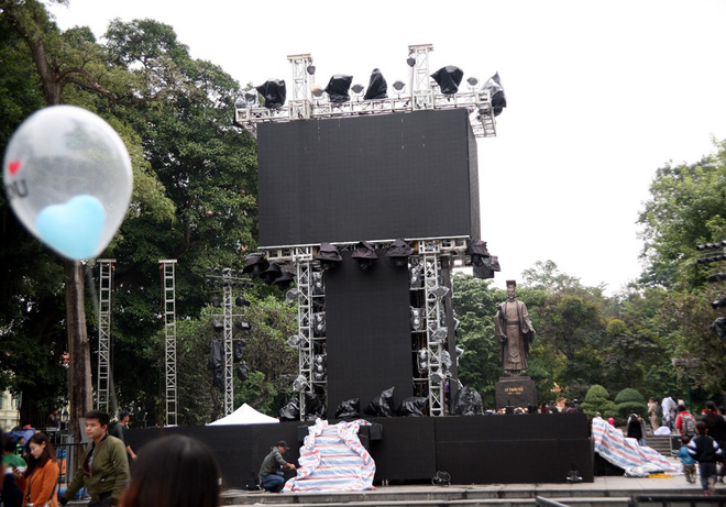 Các điểm countdown chạy nước rút trước khoảnh khắc giao thừa 2018