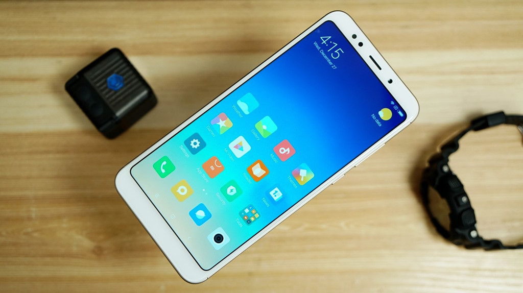 5 smartphone màn hình lớn giá tốt cho năm 2018 5 smartphone màn hình lớn giá tốt cho năm 2018